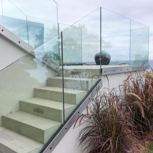 TOUBANA-_ALUBAT_PORTFOLIO_2015_-GARDE-CORPS-VITRE-1024x768